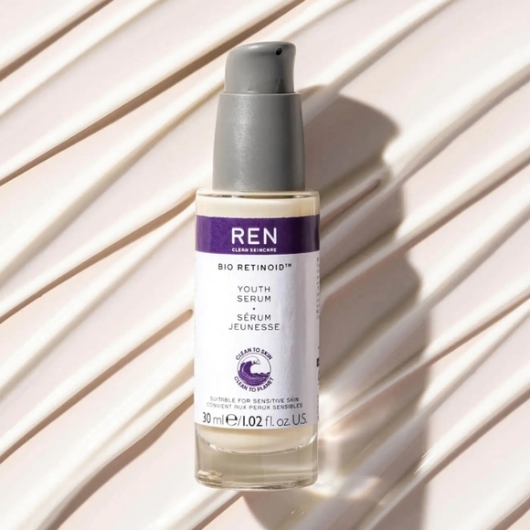 REN Clean Skincare Bio Retinoid Youth Serum - Picture 2 of 6